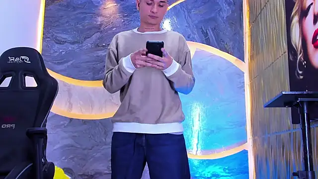 Matheus Ic  online show from February 23, 2026, 8:39 pm