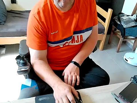 pozitiva000 online show from June 30, 2026, 1:23 pm