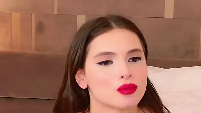 GIGI DAVS online show from May 29, 2026, 10:02 am