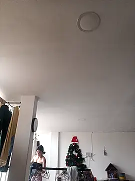 Little Sweett online show from March 11, 2026, 2:56 pm