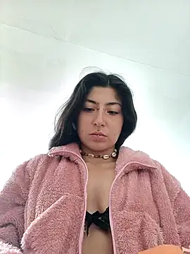 Little Sweett online show from March 15, 2026, 4:35 pm