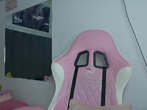 aidaprincess online show from March 12, 2026, 11:33 pm