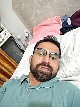 RonitVora online show from August 5, 2026, 7:06 pm