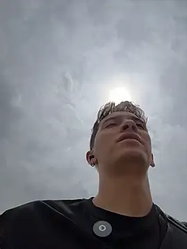 Thiago Jones1 online show from March 5, 2026, 4:03 pm