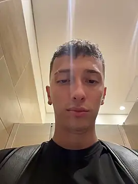 Snapshot of Thiago_Jones1 chatting on June 5, 2026, 9:31 pm Thiago Jones1 online show from June 5, 2026, 9:31 pm