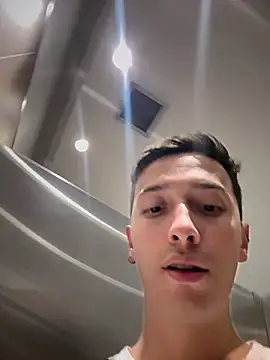 Snapshot of Thiago_Jones1 chatting on June 25, 2026, 10:58 pm Thiago Jones1 online show from June 25, 2026, 10:58 pm