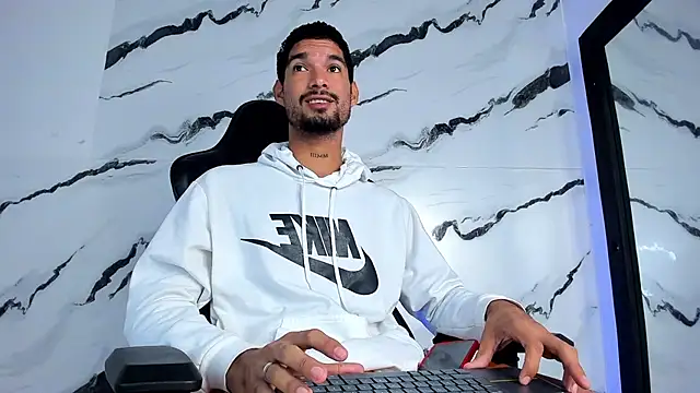 CarlosHotVibes online show from March 10, 2026, 12:54 pm