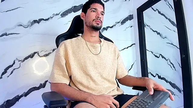 CarlosHotVibes online show from March 12, 2026, 11:38 am