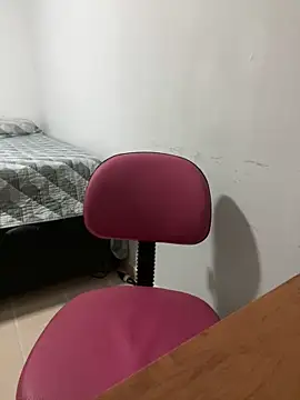 Snapshot of Cristal2342 chatting on March 7, 2026, 2:30 am Cristal2342 online show from March 7, 2026, 2:30 am