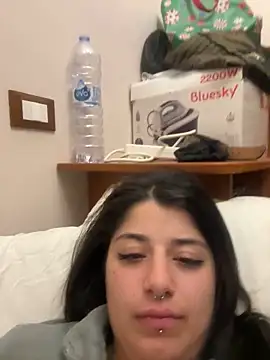 maryzoe05 online show from May 2, 2026, 10:37 pm
