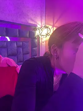 Elaaa pink21 online show from March 13, 2026, 3:24 am