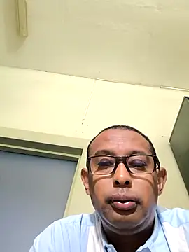 emperator13 online show from April 25, 2026, 10:29 am