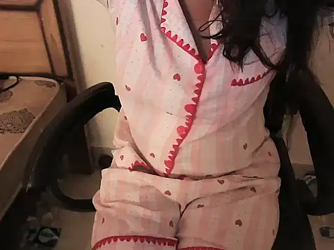 Snapshot of alisha_angell chatting on June 8, 2026, 7:31 am alisha angell online show from June 8, 2026, 7:31 am
