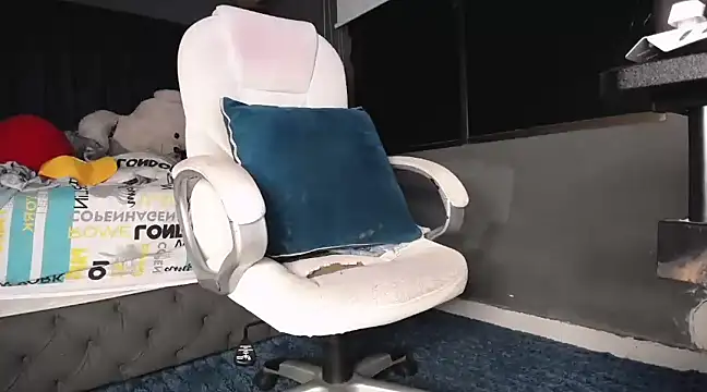 Snapshot of dirty_27cms chatting on March 7, 2025, 12:37 am dirty 27cms online show from March 7, 2025, 12:37 am