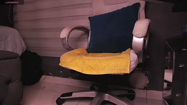 Snapshot of dirty_27cms chatting on December 19, 2025, 11:45 pm dirty 27cms online show from December 19, 2025, 11:45 pm