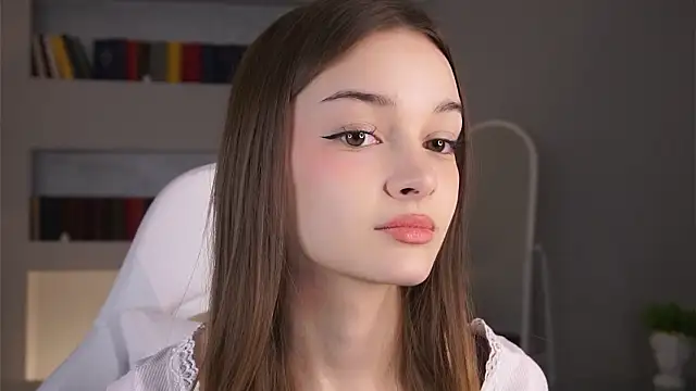 JodiAwyie online show from March 12, 2026, 4:57 pm