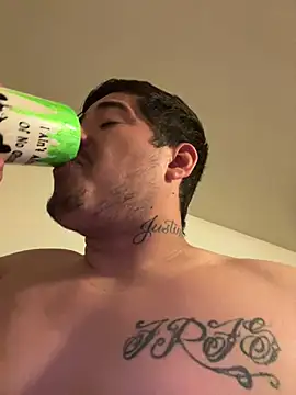 Sweetdickwill online show from February 25, 2026, 3:05 am