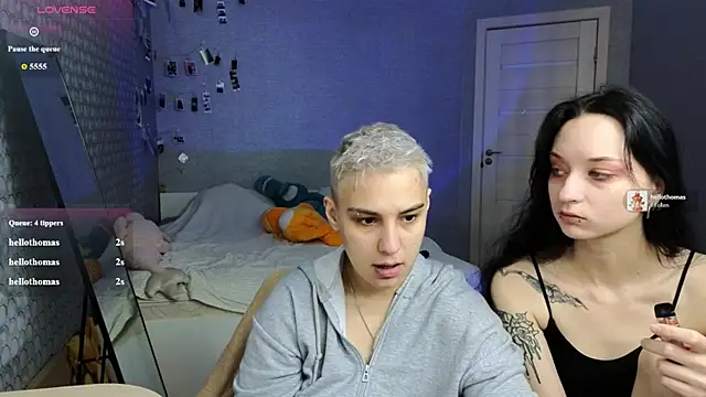 LuxuryLoverss online show from May 2, 2026, 11:04 am