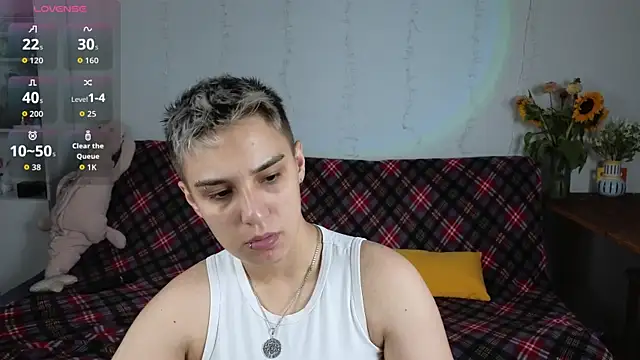 LuxuryLoverss online show from July 30, 2026, 11:20 am