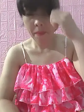 juicy-milu online show from July 1, 2026, 1:45 pm