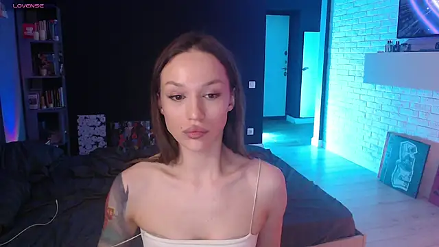 Snapshot of Jade_Amore chatting on May 6, 2026, 4:23 pm Jade Amore online show from May 6, 2026, 4:23 pm
