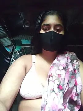 hotgirls02 online show from June 14, 2026, 8:27 am