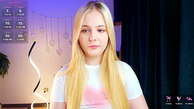 Elle Funning online show from March 11, 2026, 3:01 am