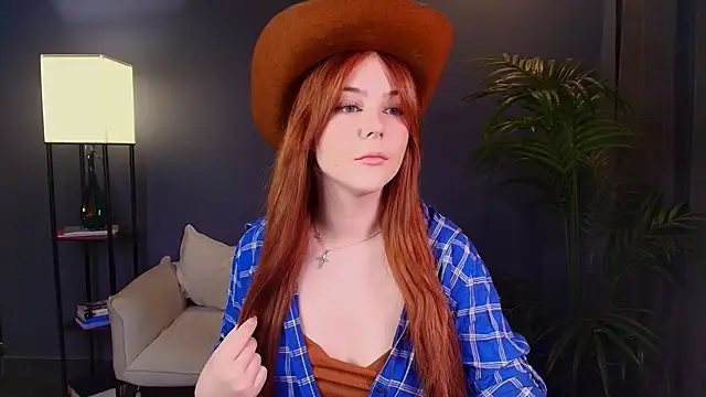 Elle Funning online show from May 14, 2026, 3:24 am