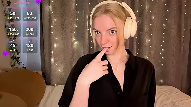 Snapshot of Marry_Sornatiko chatting on June 12, 2026, 3:11 pm Marry Sornatiko online show from June 12, 2026, 3:11 pm