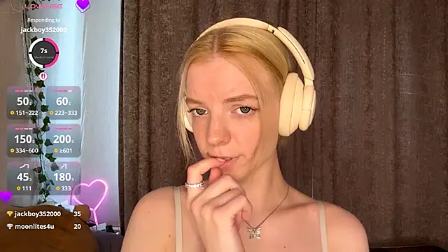 Snapshot of Marry_Sornatiko chatting on June 23, 2026, 3:32 pm Marry Sornatiko online show from June 23, 2026, 3:32 pm