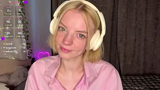 Snapshot of Marry_Sornatiko chatting on July 6, 2026, 3:36 pm Marry Sornatiko online show from July 6, 2026, 3:36 pm