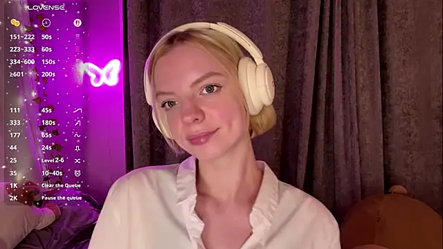 Snapshot of Marry_Sornatiko chatting on July 23, 2026, 6:06 pm Marry Sornatiko online show from July 23, 2026, 6:06 pm