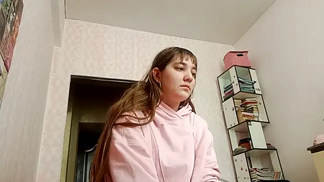 Snapshot of JanineThielman chatting on May 19, 2026, 9:37 am JanineThielman online show from May 19, 2026, 9:37 am