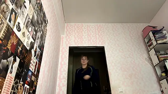 JanineThielman online show from June 22, 2026, 12:57 pm