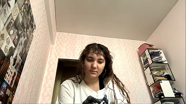 JanineThielman online show from July 17, 2026, 10:22 am