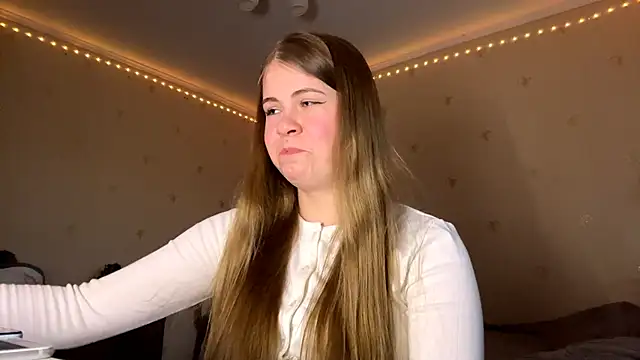 Amy Maev online show from March 16, 2026, 2:54 pm