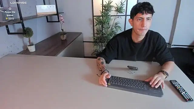 kamal wolff online show from March 7, 2026, 12:13 pm