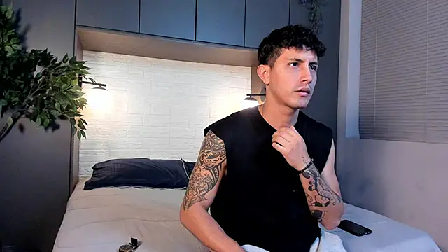 kamal wolff online show from March 8, 2026, 1:59 pm