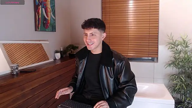 kamal wolff online show from March 12, 2026, 12:22 pm