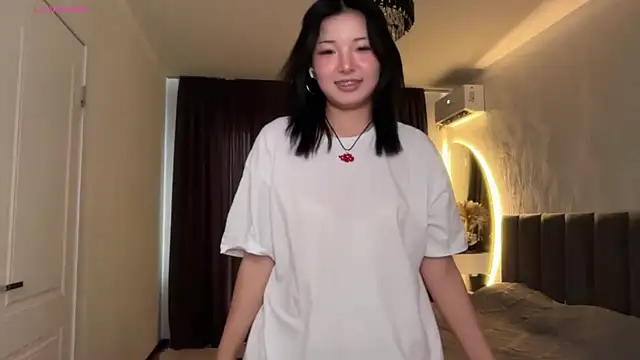 minnie joy online show from May 3, 2026, 12:11 pm