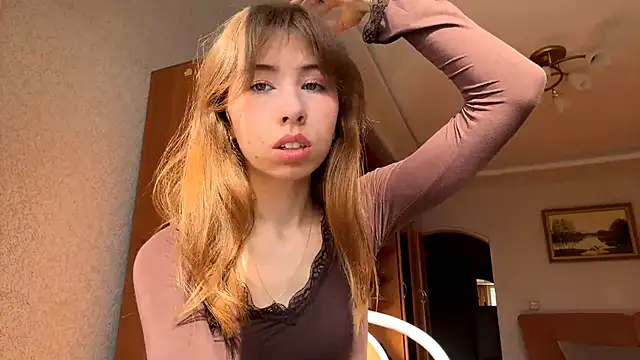 SerenaHawthorne online show from March 11, 2026, 6:52 am