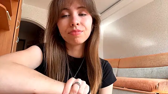 SerenaHawthorne online show from March 17, 2026, 9:45 am