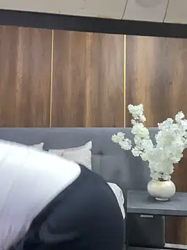 Tiffanyy Lam online show from February 24, 2026, 9:35 pm