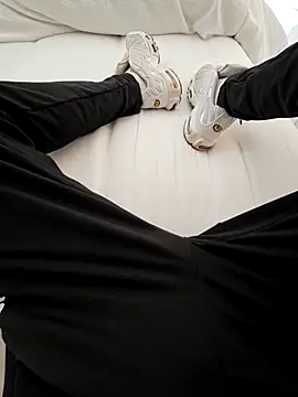 Snapshot of Kiffeur2Tn chatting on March 5, 2026, 8:10 am Kiffeur2Tn online show from March 5, 2026, 8:10 am