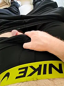 Snapshot of Kiffeur2Tn chatting on April 28, 2026, 10:20 am Kiffeur2Tn online show from April 28, 2026, 10:20 am