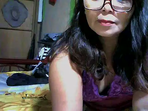 Flowerblossom123 online show from March 15, 2026, 1:06 pm