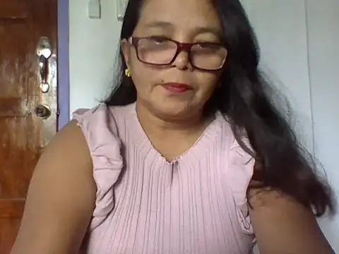 Flowerblossom123 online show from April 30, 2026, 5:25 am