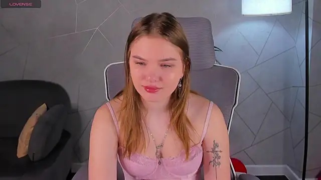 Saraa Broown online show from March 3, 2026, 1:01 am