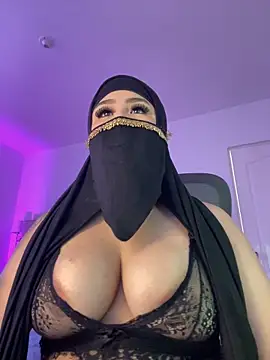 Yasmin cute online show from June 6, 2026, 2:11 pm