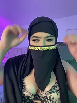 Yasmin cute online show from June 30, 2026, 1:12 pm